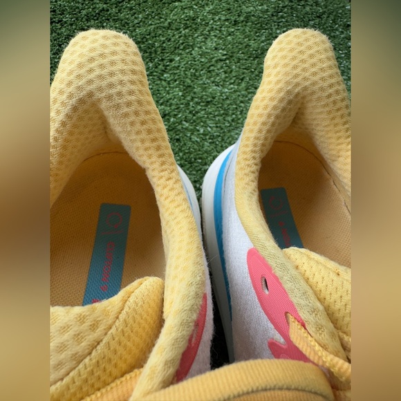 Hoka One One Clifton 9 Women's Running Shoes - Picture 8 of 12